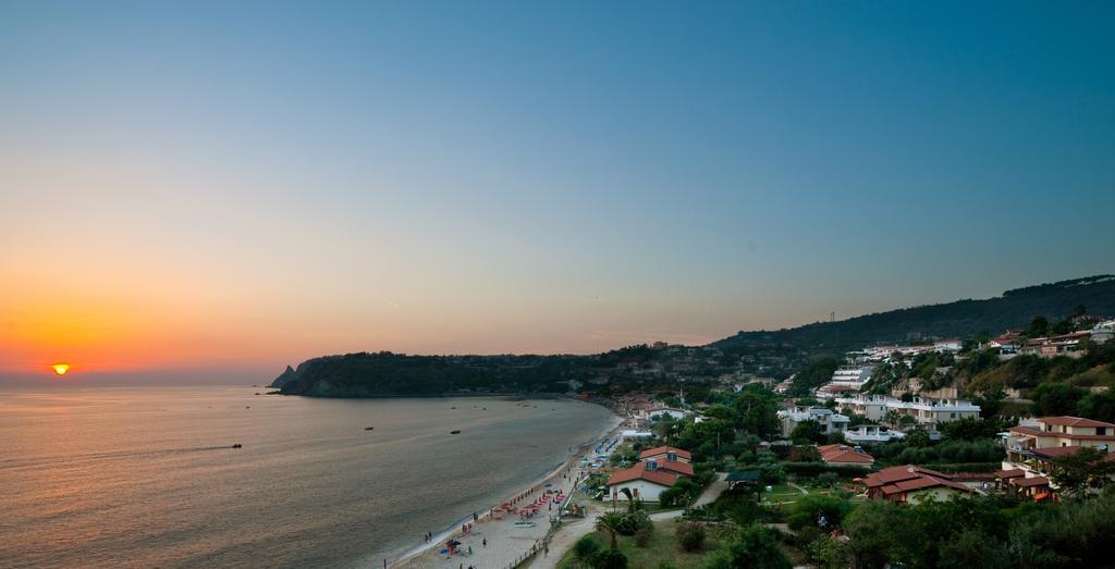 Le Casette Sul Mare Capo Vaticano Extérieur photo